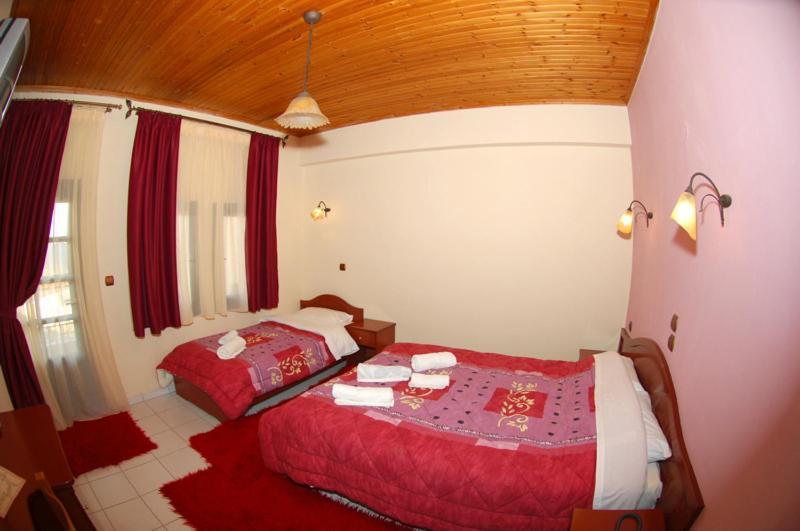 Lefteris Hotel Alatopetra Bilik gambar